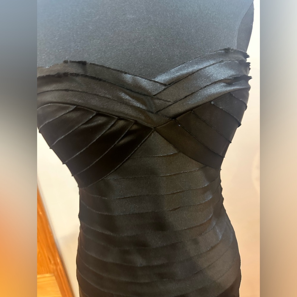 BCBGMaxAzria Black Ruched Bandage Layers Maxi  Formal Sweetheart Neckline Dress - Picture 3 of 16
